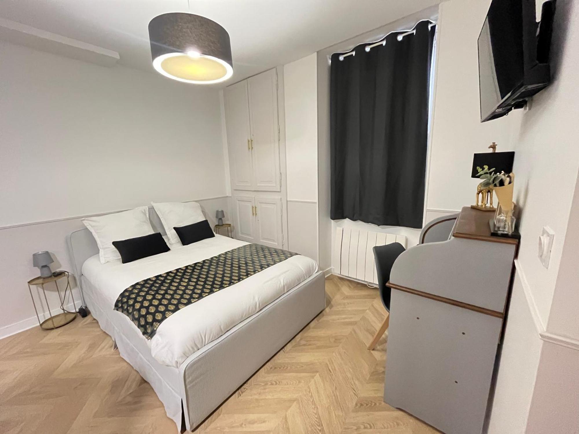 Le Studio Haslay Seraucourt En Plein Coeur De Ville De Bourges - Charme De L Ancien Et Confort Contemporain Szoba fotó
