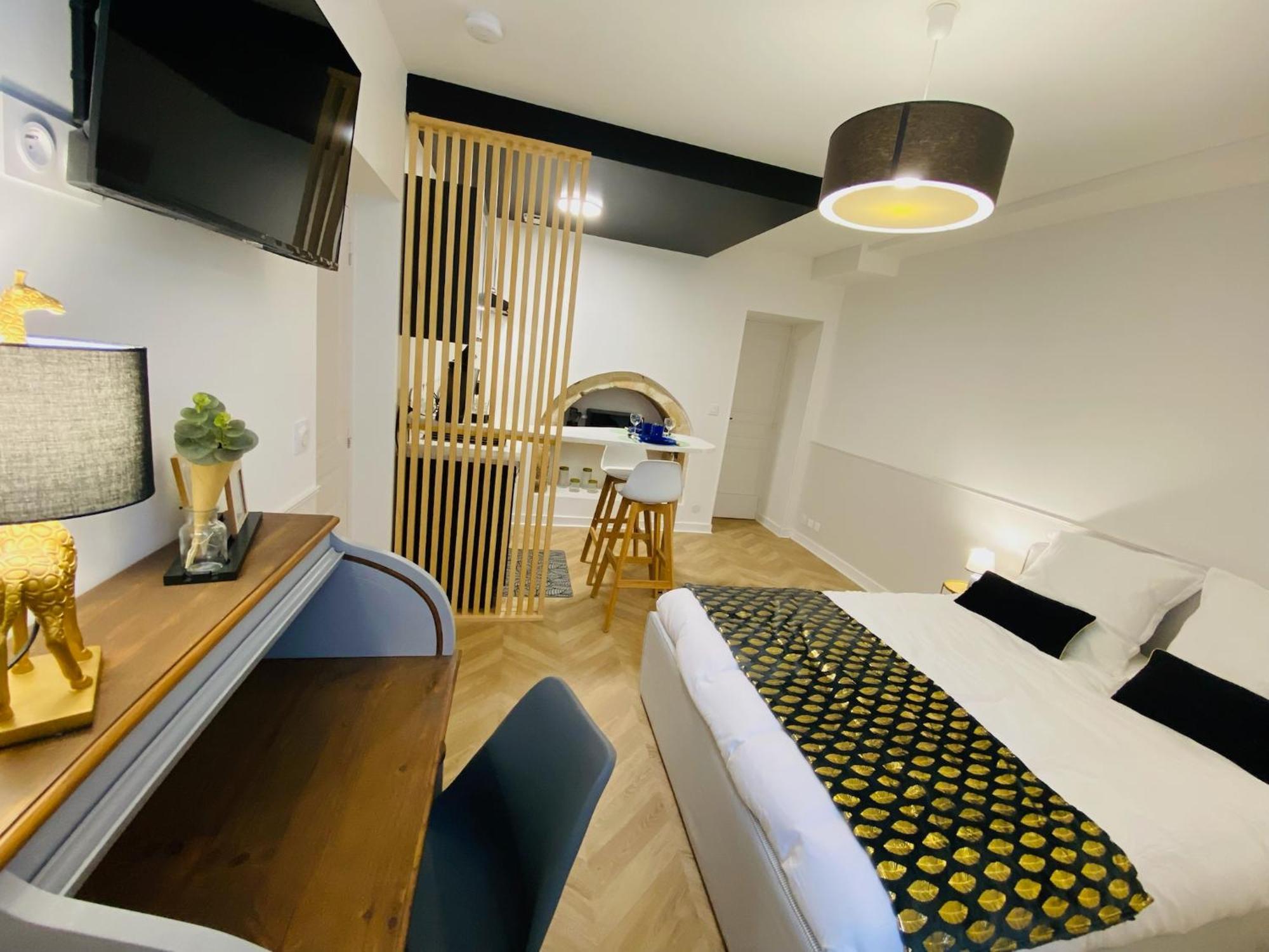 Le Studio Haslay Seraucourt En Plein Coeur De Ville De Bourges - Charme De L Ancien Et Confort Contemporain Kültér fotó