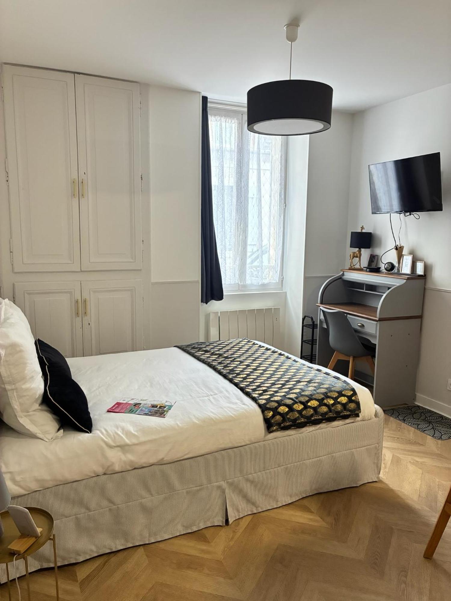 Le Studio Haslay Seraucourt En Plein Coeur De Ville De Bourges - Charme De L Ancien Et Confort Contemporain Kültér fotó