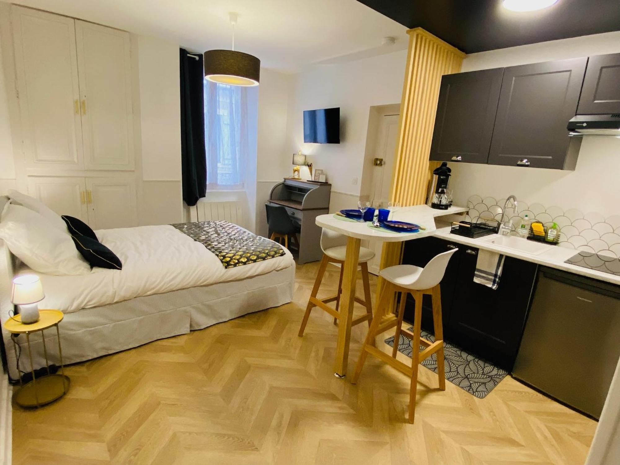 Le Studio Haslay Seraucourt En Plein Coeur De Ville De Bourges - Charme De L Ancien Et Confort Contemporain Kültér fotó